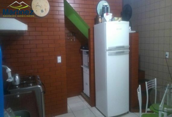 Sobrado à venda com 2 quartos, 200m² - Foto 4