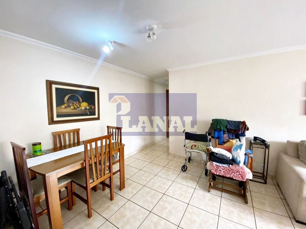 Apartamento à venda com 3 quartos, 121m² - Foto 9