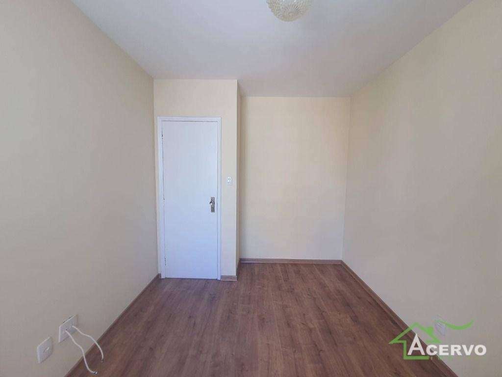 Apartamento à venda com 3 quartos, 122m² - Foto 7