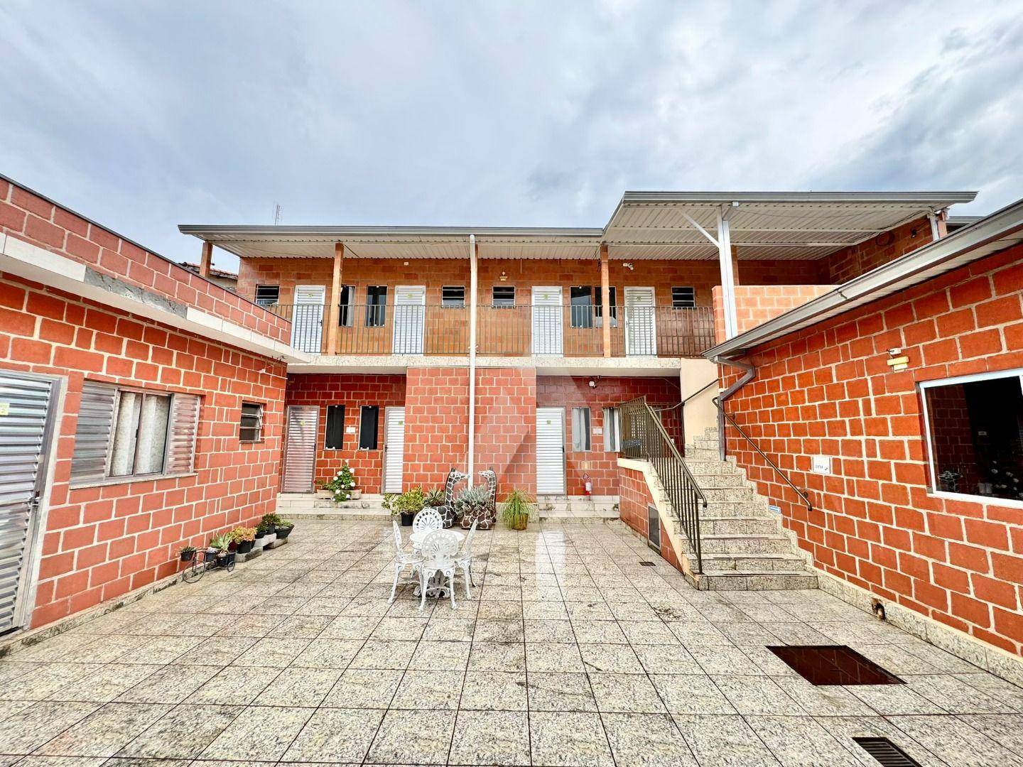 Pousada-Chalé, 34 quartos, 1200 m² - Foto 1