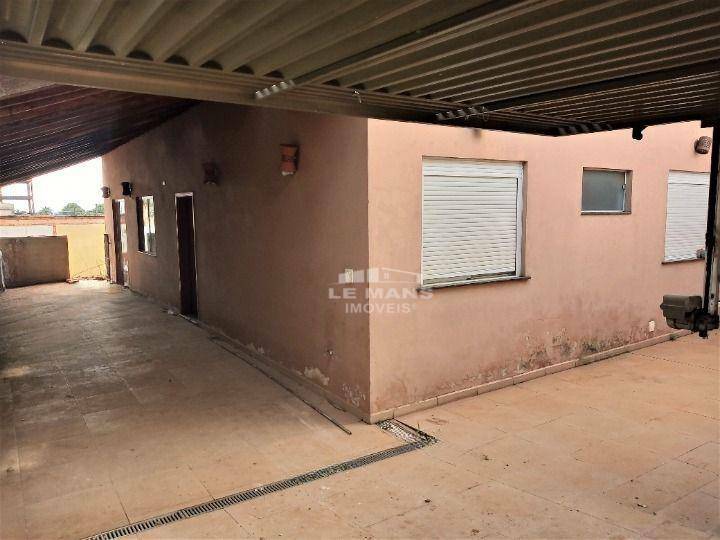 Casa, 3 quartos, 204 m² - Foto 2