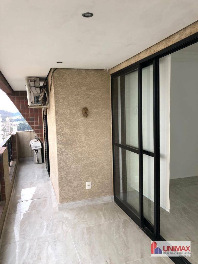 Apartamento à venda com 3 quartos, 168m² - Foto 2