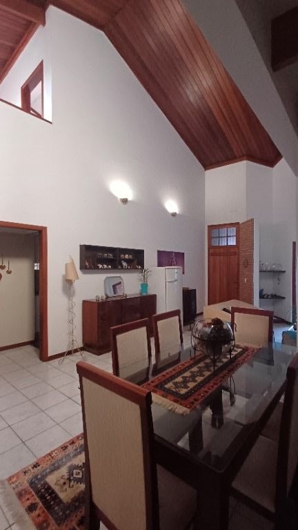 Casa à venda com 4 quartos, 245m² - Foto 22