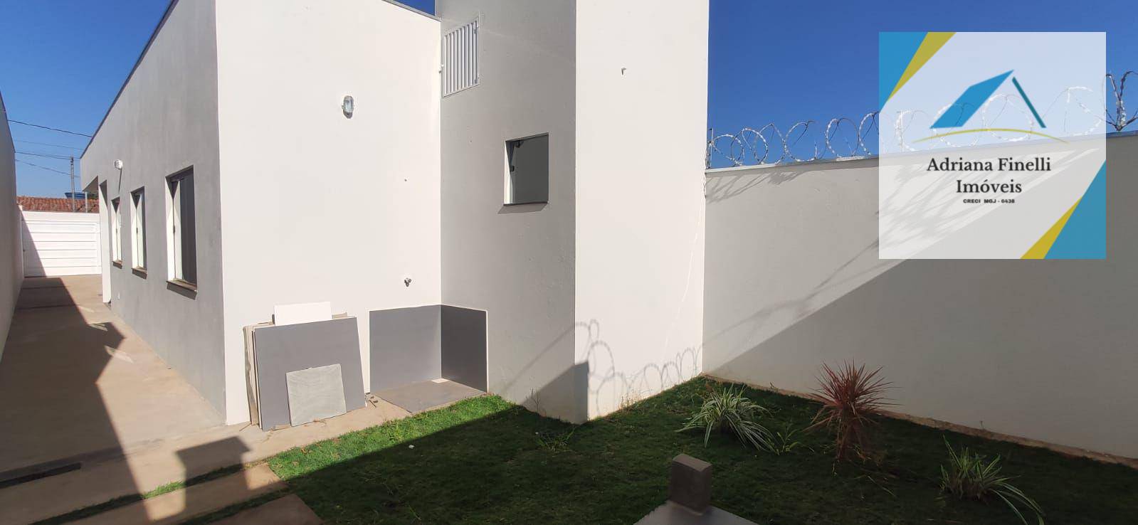 Casa à venda com 3 quartos, 77m² - Foto 11