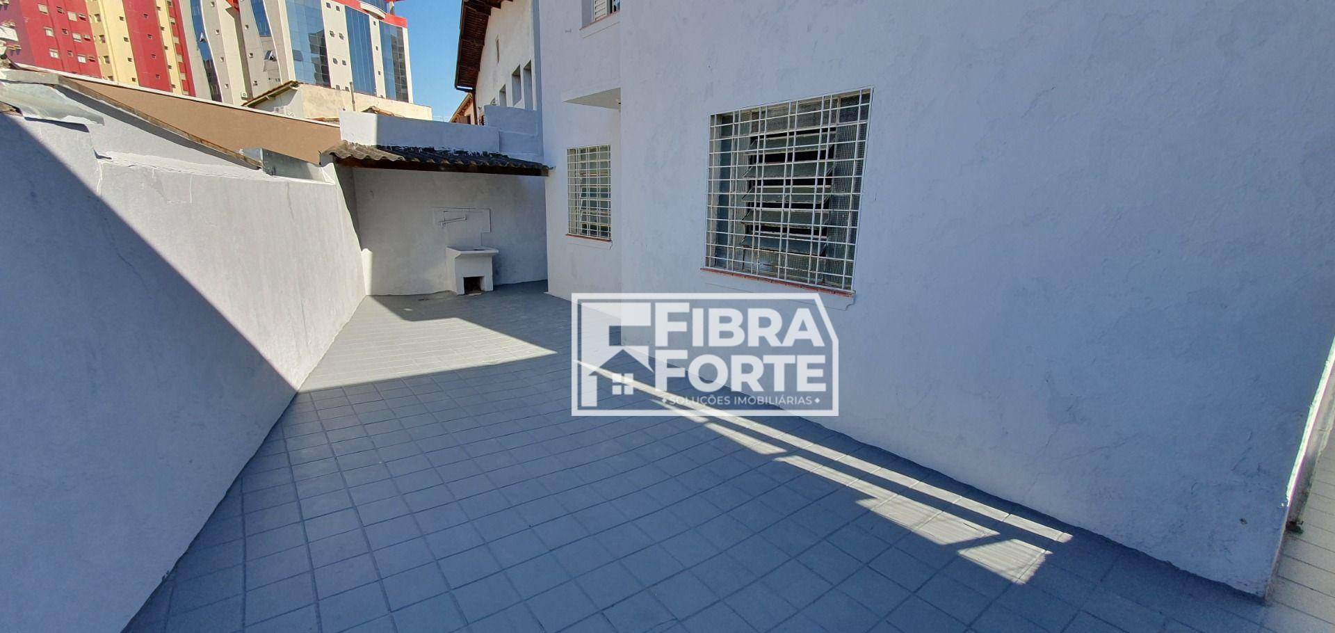 Casa à venda com 5 quartos, 224m² - Foto 17