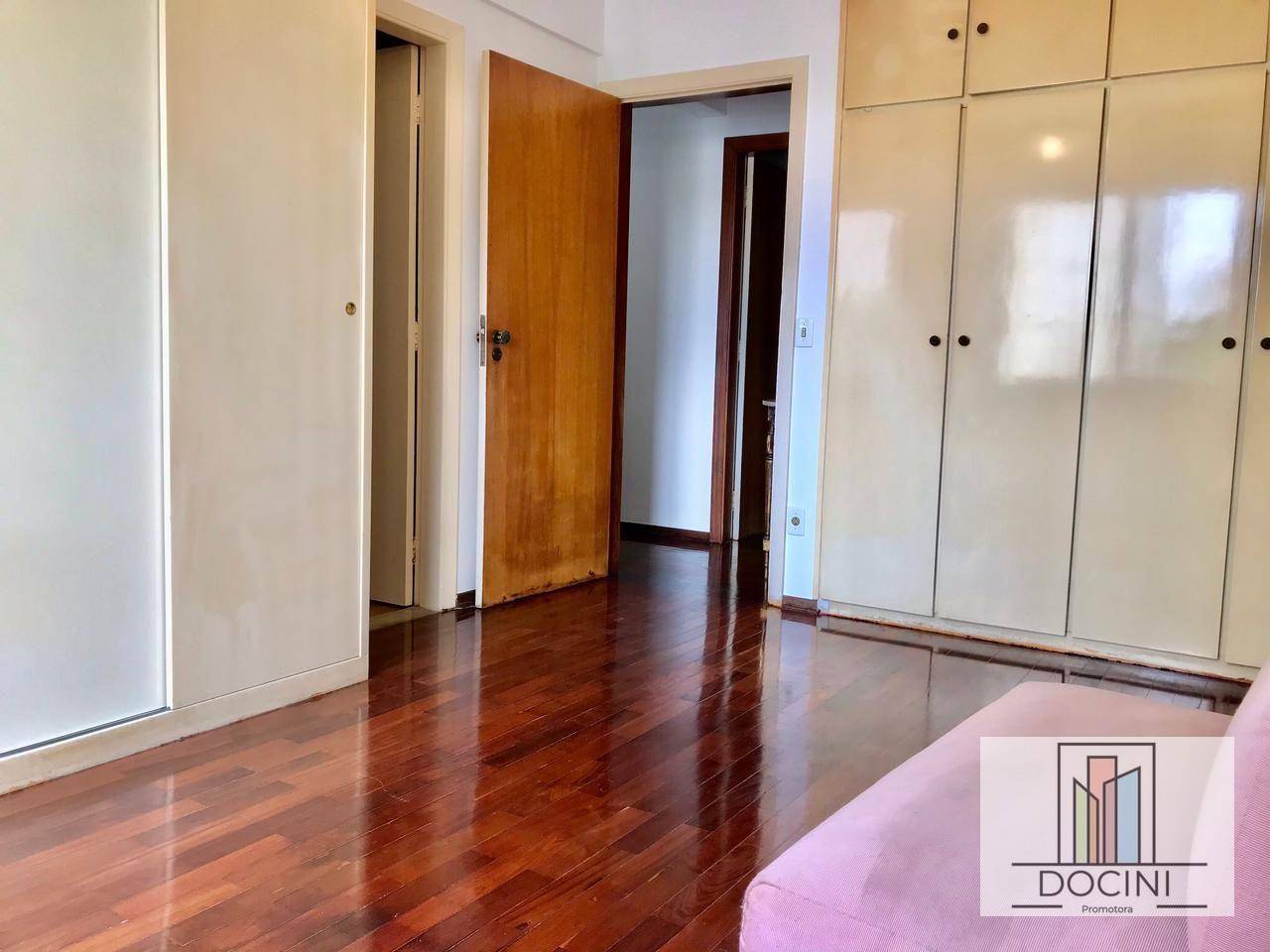 Apartamento à venda e aluguel com 3 quartos, 160m² - Foto 5