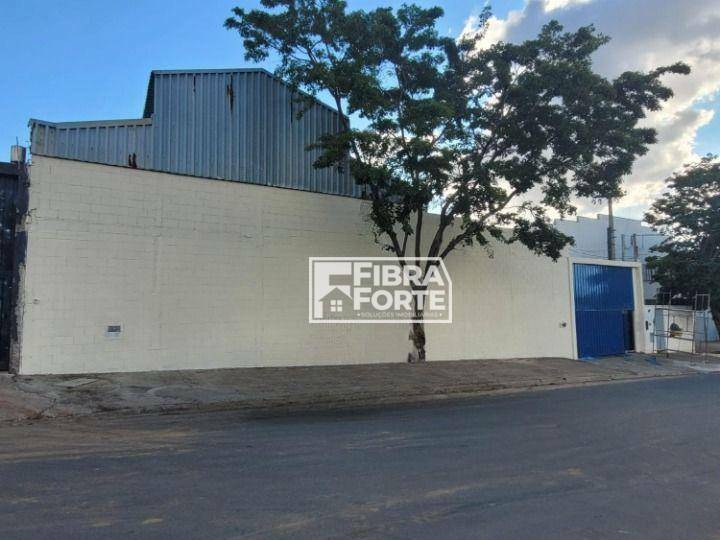 Depósito-Galpão-Armazém para alugar, 1350m² - Foto 1