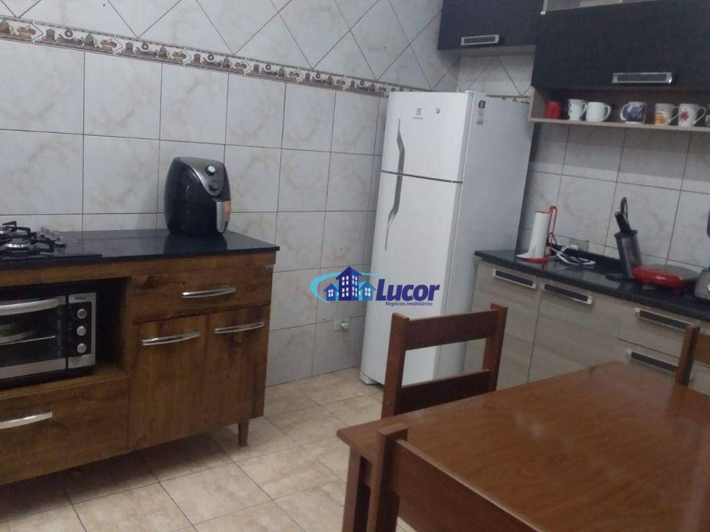 Casa de Condomínio à venda com 2 quartos, 240m² - Foto 3