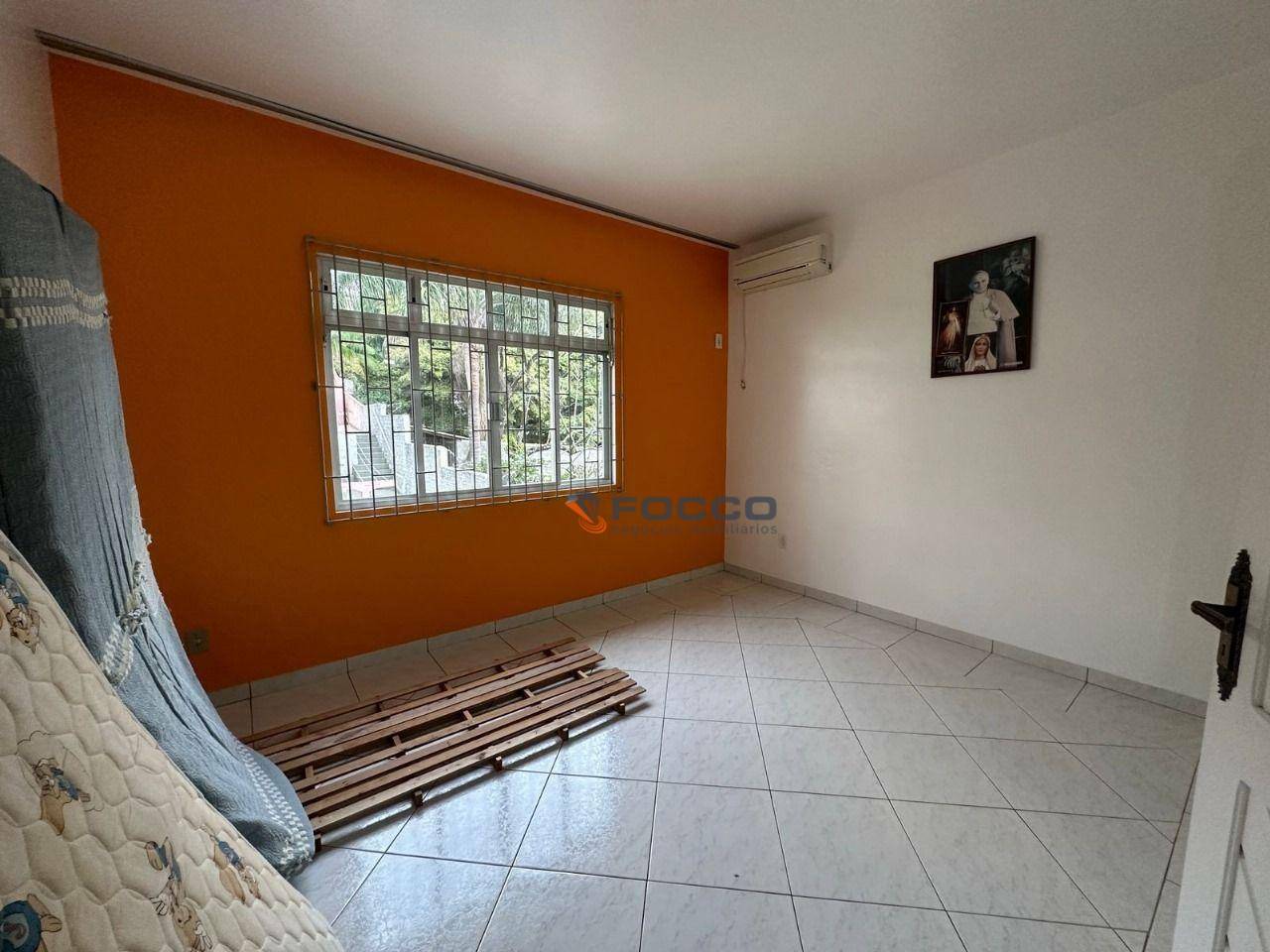 Casa à venda com 3 quartos, 105m² - Foto 14