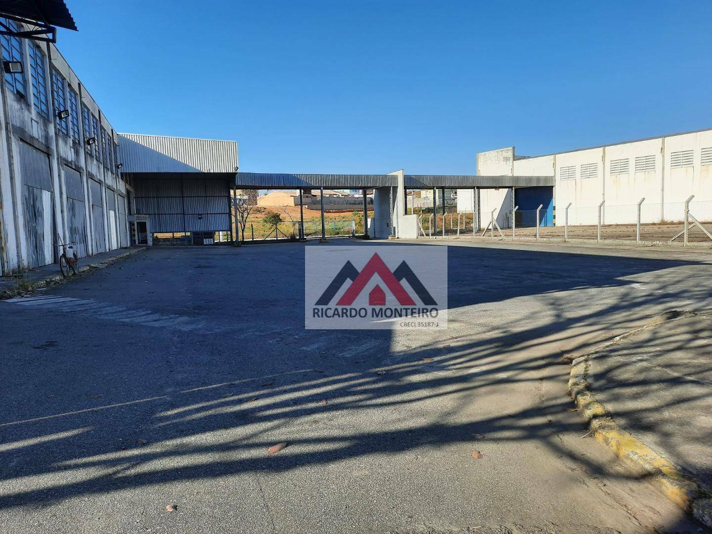 Depósito-Galpão-Armazém para alugar, 2500m² - Foto 3