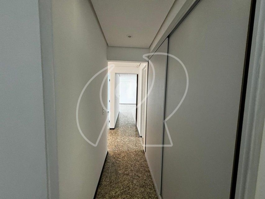 Apartamento à venda com 4 quartos, 238m² - Foto 30