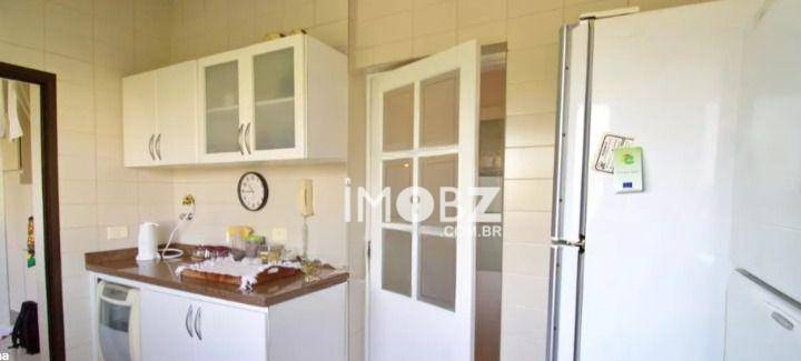 Apartamento à venda com 3 quartos, 200m² - Foto 6