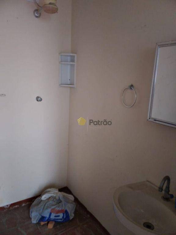 Sobrado à venda e aluguel com 3 quartos, 250m² - Foto 25