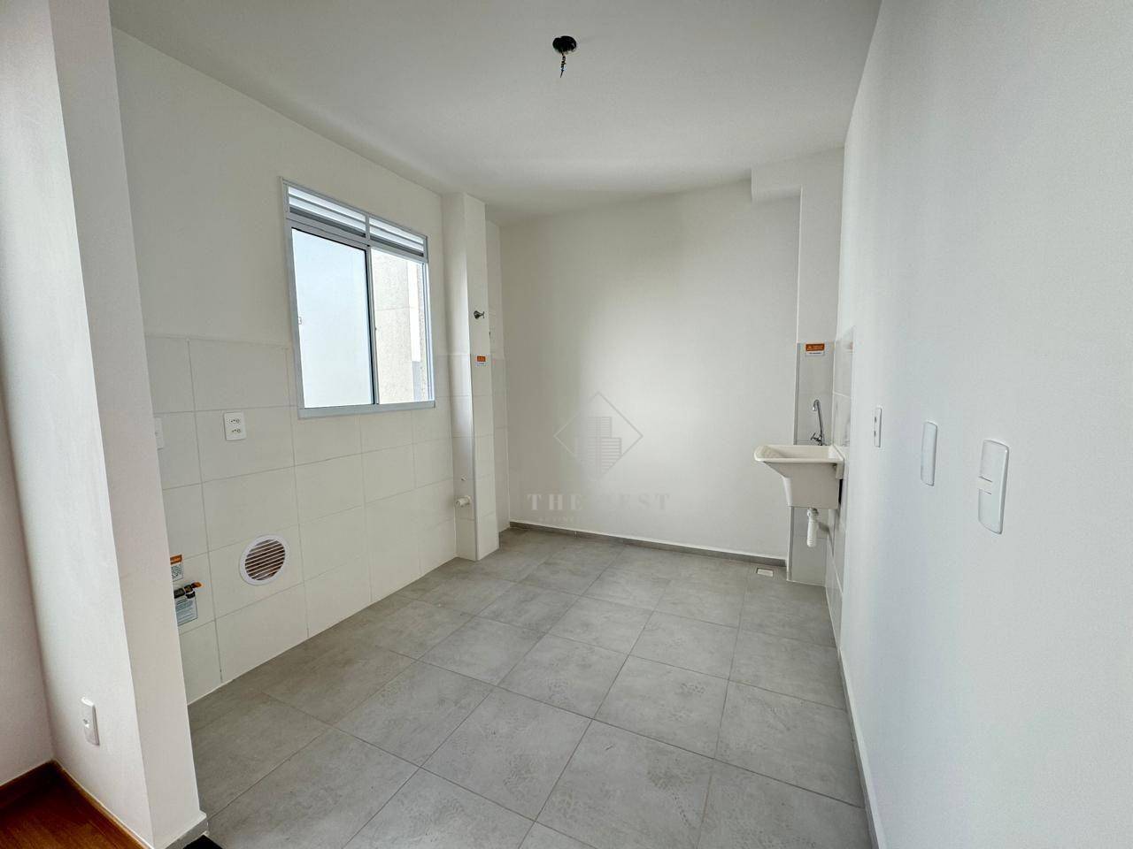 Apartamento à venda com 2 quartos, 43m² - Foto 2