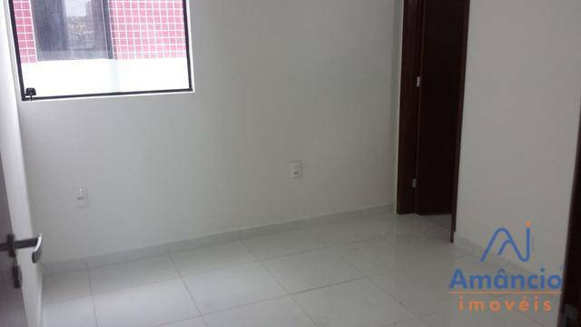 Apartamento à venda com 3 quartos, 63m² - Foto 12