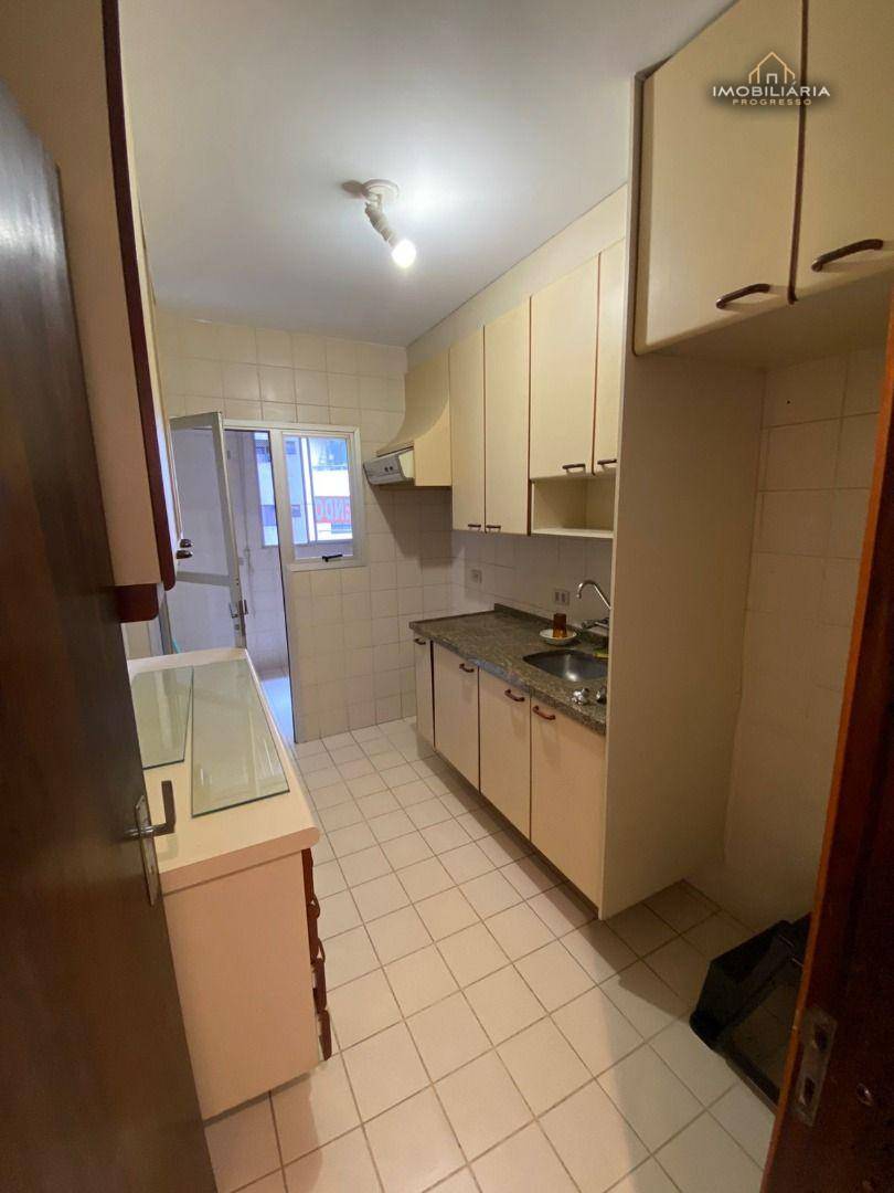 Apartamento à venda com 3 quartos, 90m² - Foto 8