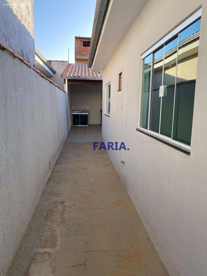 Casa à venda com 2 quartos, 100m² - Foto 8