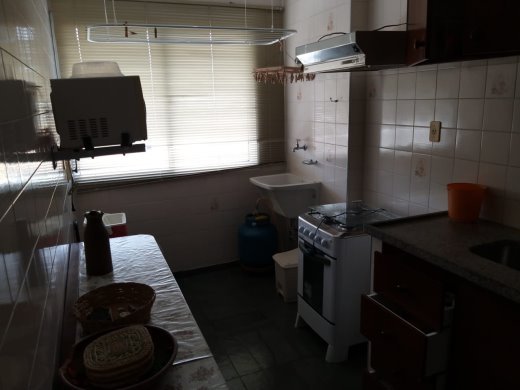 Apartamento à venda com 2 quartos, 70m² - Foto 14