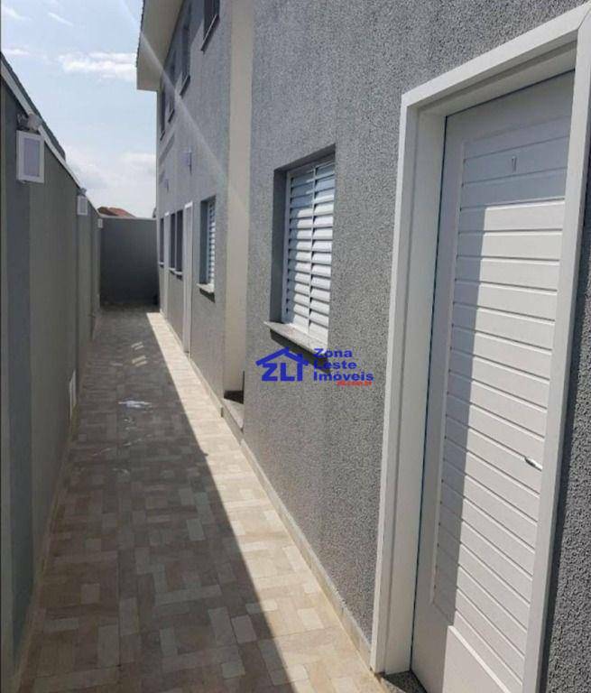 Casa à venda com 2 quartos, 40m² - Foto 1