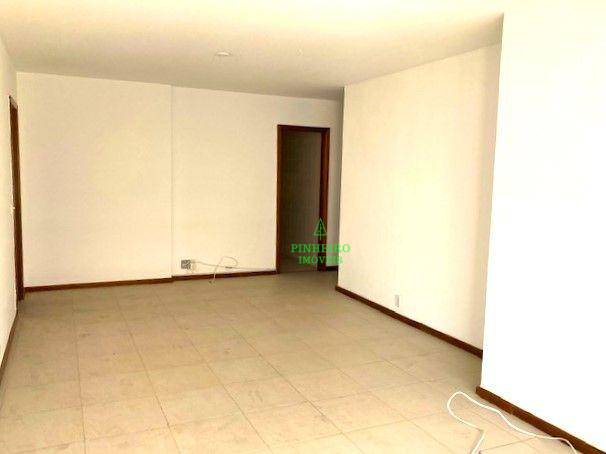 Apartamento à venda com 3 quartos, 163m² - Foto 4