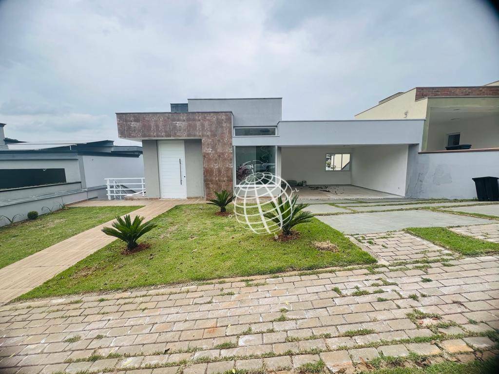 Casa de Condomínio à venda e aluguel com 3 quartos, 235m² - Foto 1