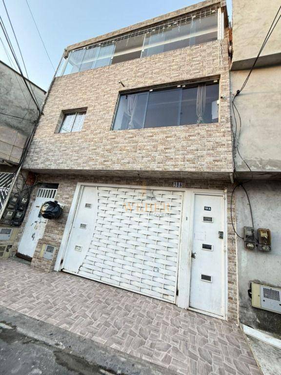 Sobrado, 3 quartos, 240 m² - Foto 1