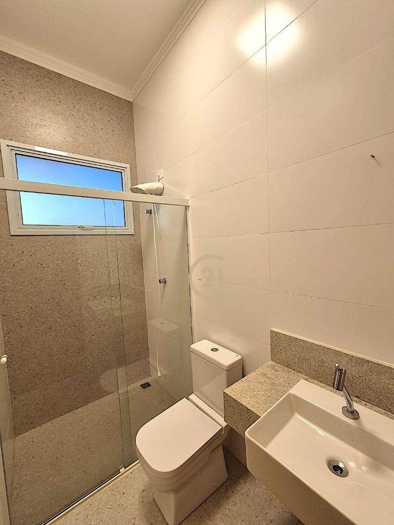 Sobrado à venda com 3 quartos, 256m² - Foto 3