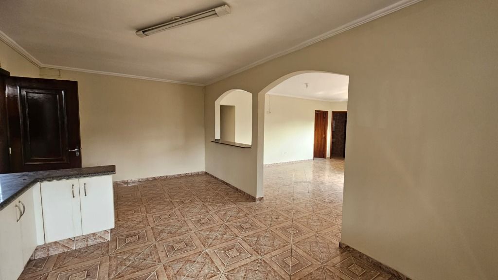 Apartamento para alugar com 3 quartos, 120m² - Foto 4