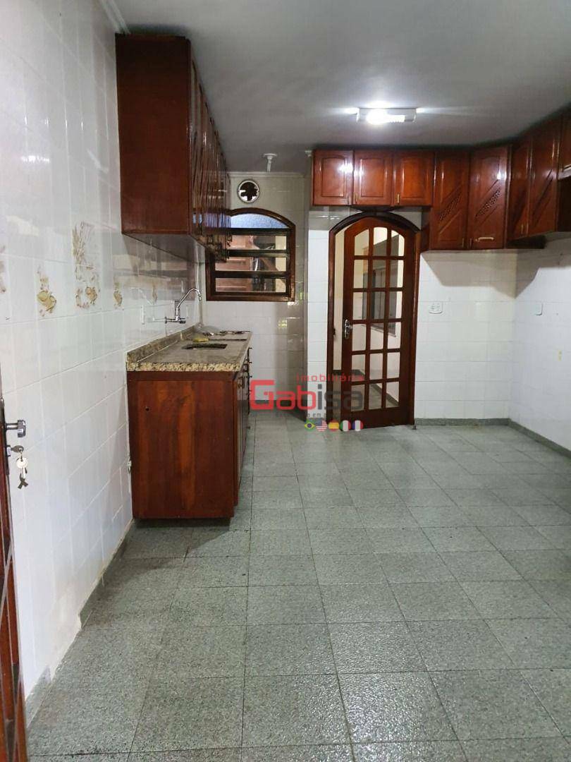 Casa à venda com 4 quartos, 300m² - Foto 23