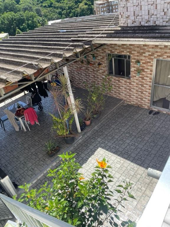 Casa à venda com 5 quartos, 200m² - Foto 7