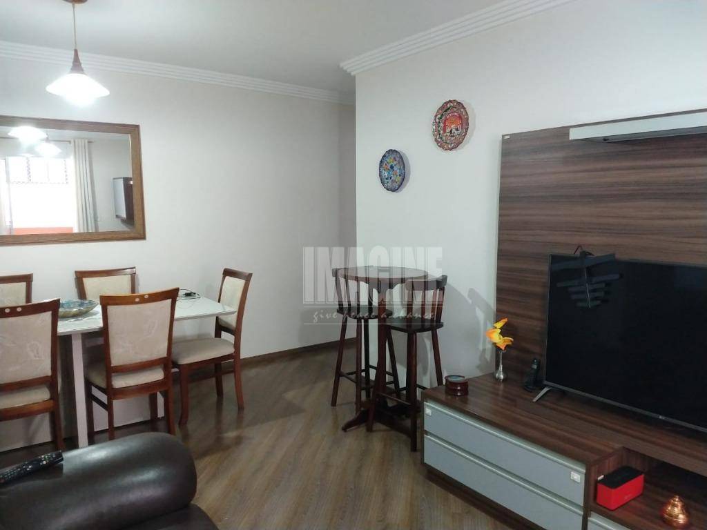 Apartamento à venda com 3 quartos, 83m² - Foto 4