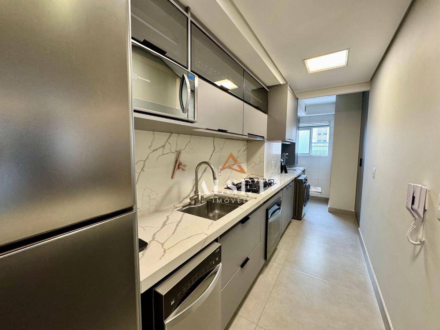 Apartamento à venda com 3 quartos, 113m² - Foto 6