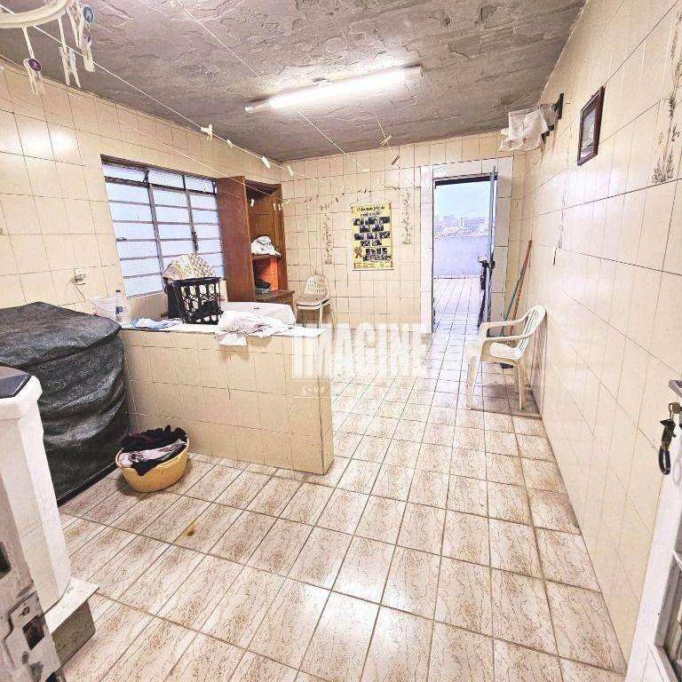 Sobrado à venda com 2 quartos, 202m² - Foto 20