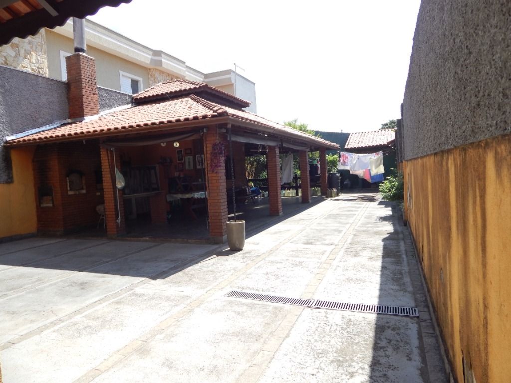 Sobrado à venda com 3 quartos, 229m² - Foto 29