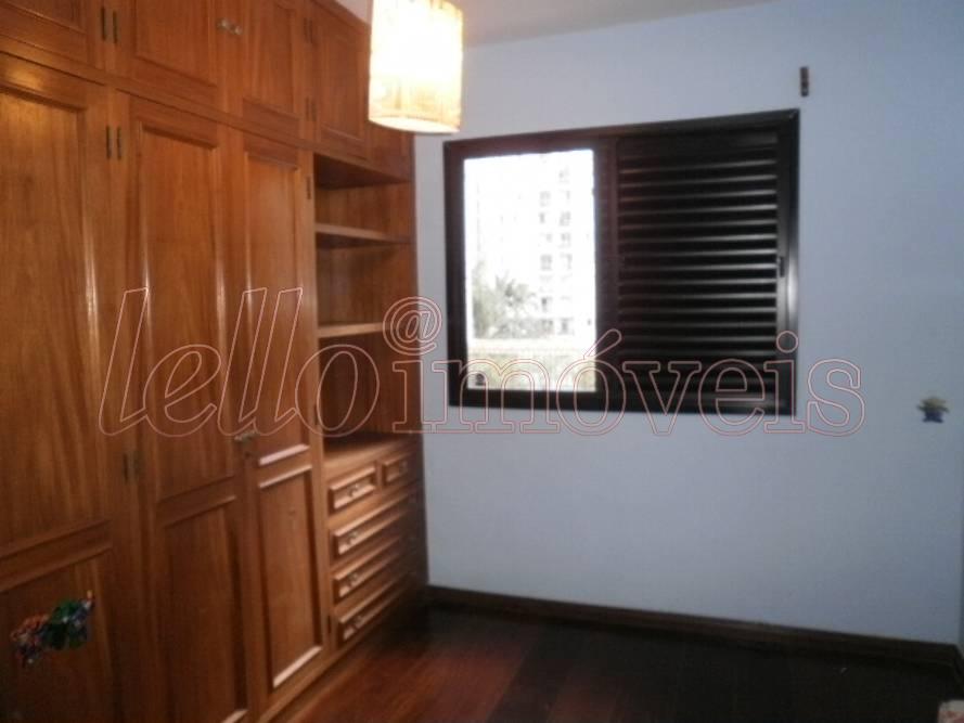 Apartamento para alugar com 3 quartos, 140m² - Foto 4