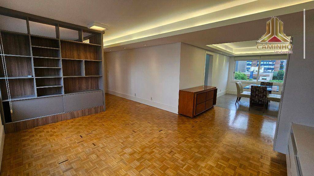 Apartamento à venda com 3 quartos, 149m² - Foto 2