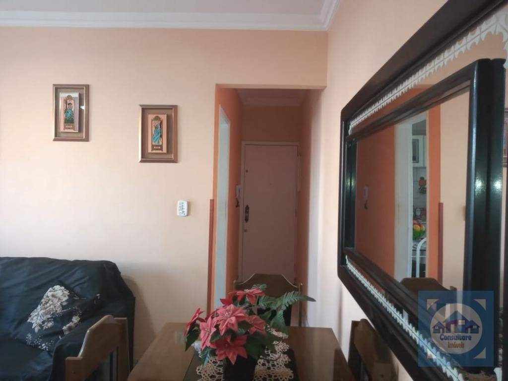 Apartamento à venda com 2 quartos, 70m² - Foto 4