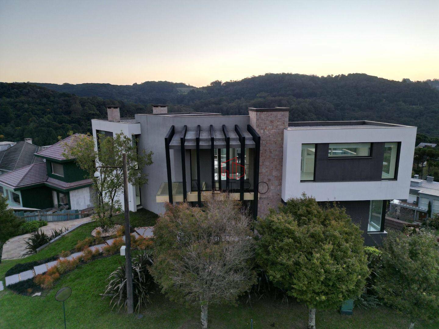 Casa de Condomínio à venda com 4 quartos, 570m² - Foto 26