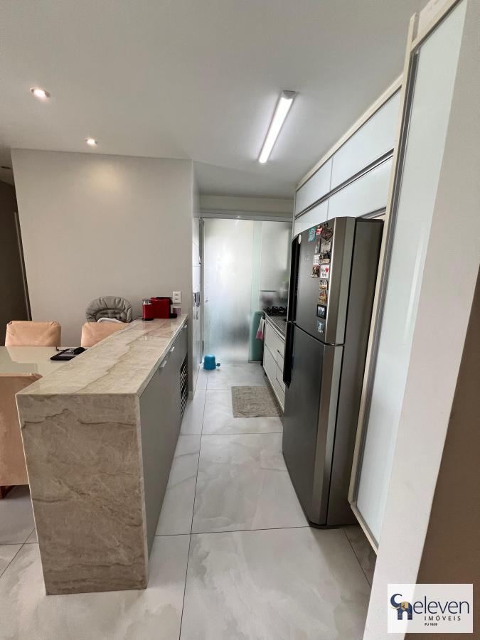 Apartamento à venda com 2 quartos, 75m² - Foto 8