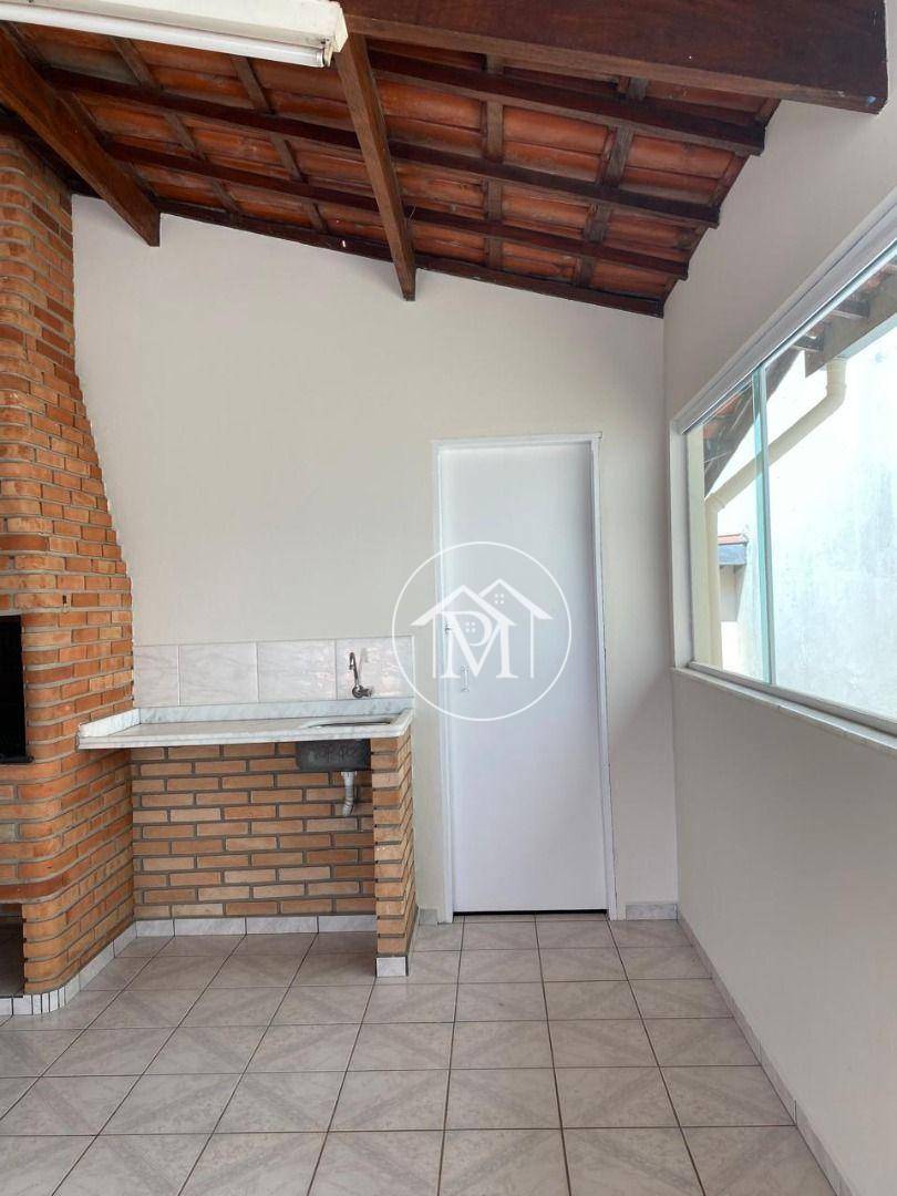 Casa à venda com 2 quartos, 126m² - Foto 2