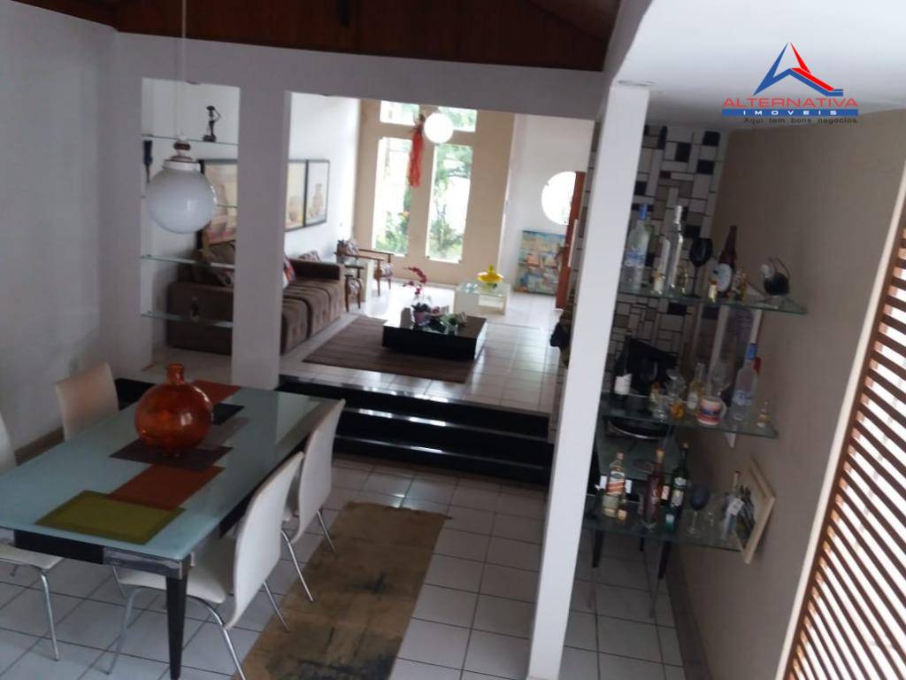 Casa à venda com 3 quartos, 300m² - Foto 15