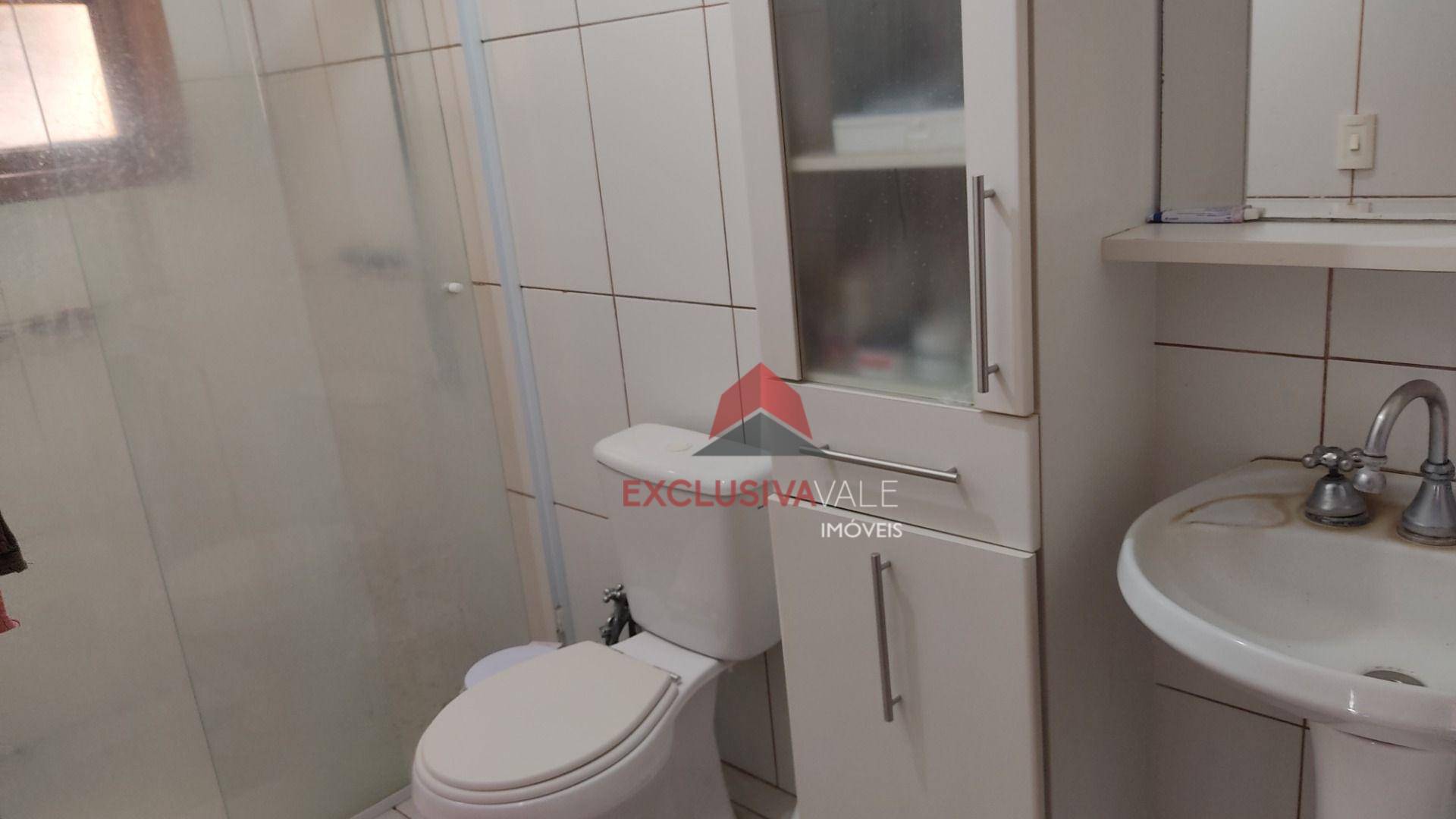 Casa de Condomínio à venda com 4 quartos, 230m² - Foto 5
