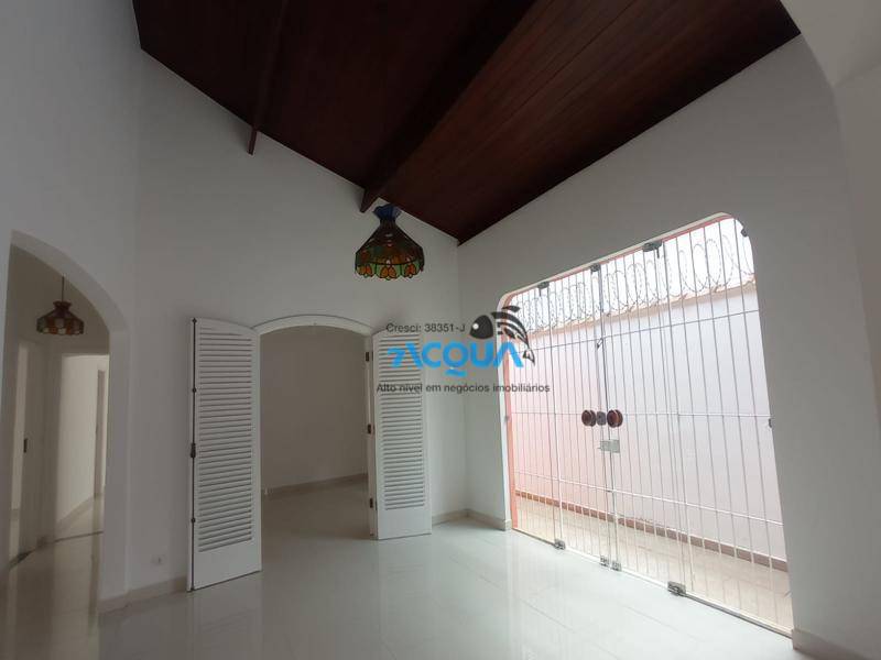 Casa de Condomínio à venda com 5 quartos, 176m² - Foto 3