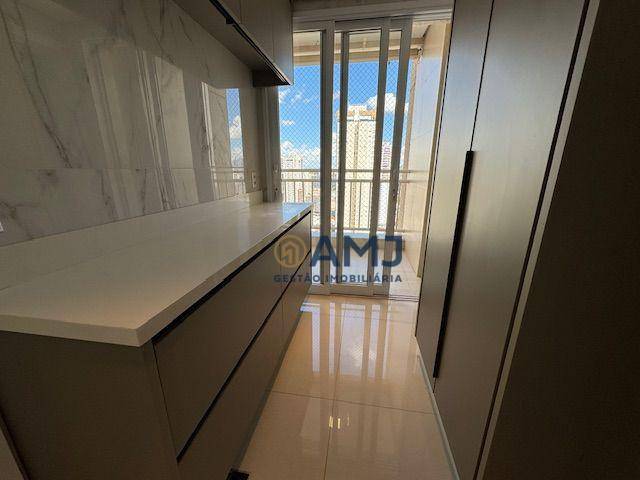 Apartamento à venda com 4 quartos, 237m² - Foto 12