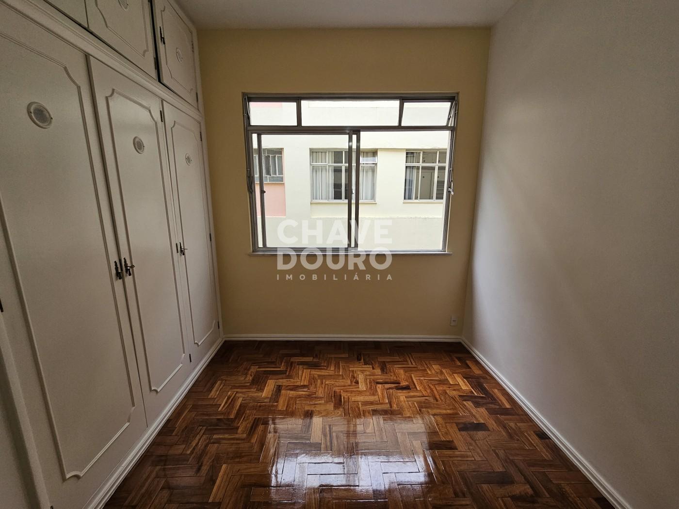 Apartamento à venda com 2 quartos, 55m² - Foto 12