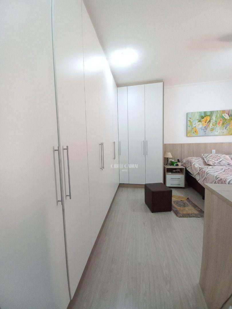 Casa de Condomínio à venda com 3 quartos, 246m² - Foto 32