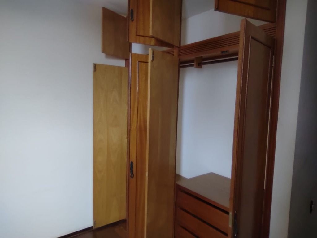 Apartamento à venda com 3 quartos, 162m² - Foto 10