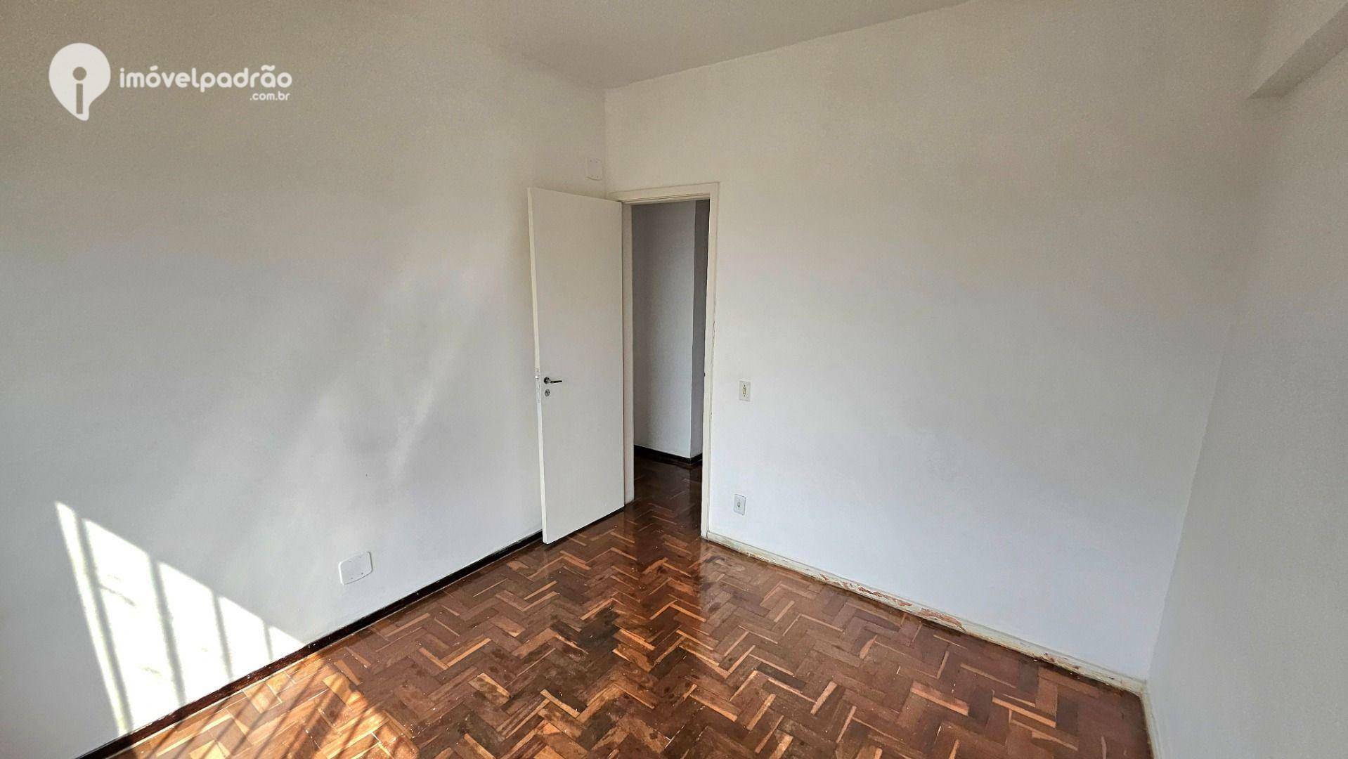 Apartamento para alugar com 3 quartos, 120m² - Foto 24