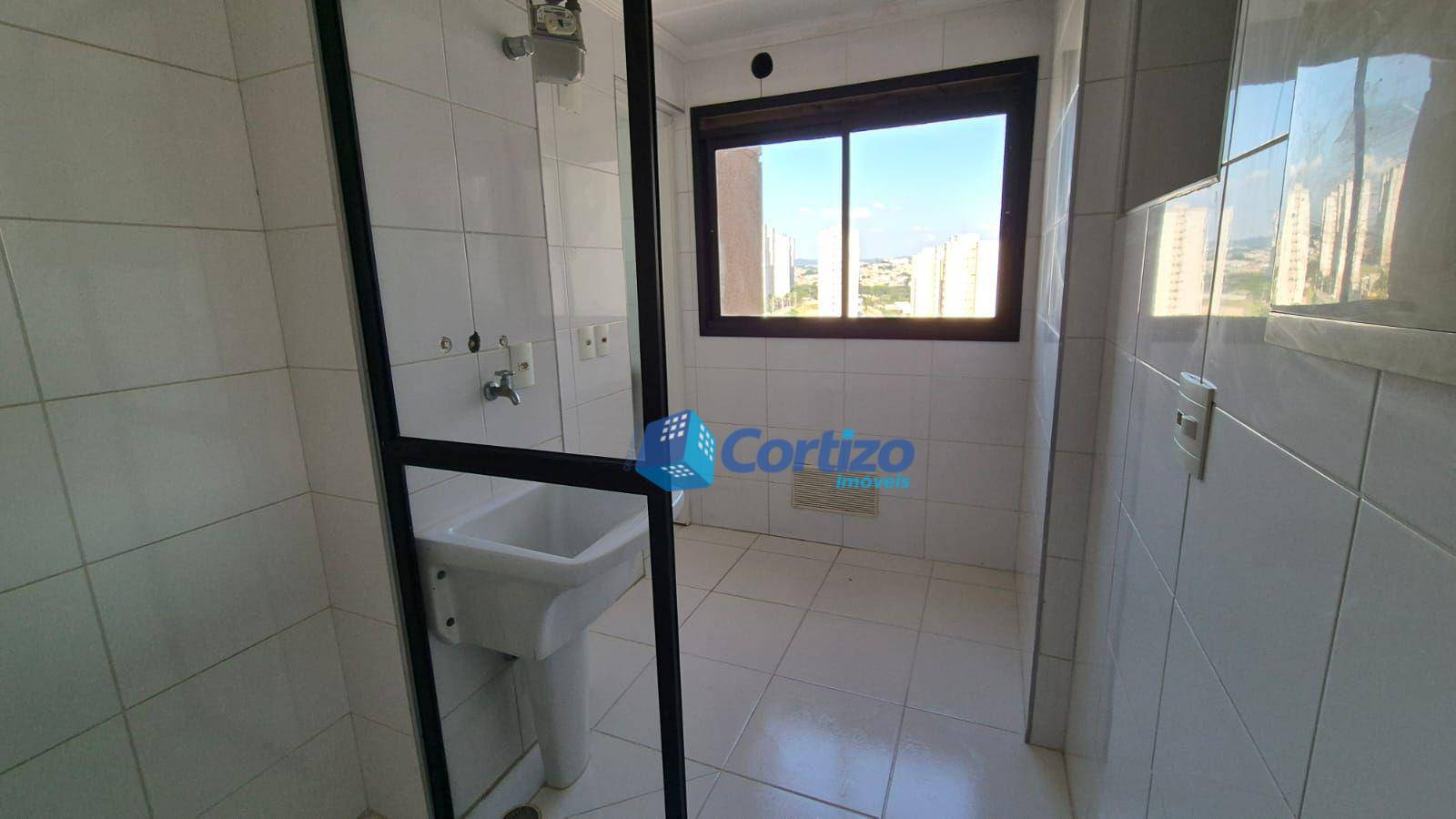 Apartamento à venda com 3 quartos, 77m² - Foto 2