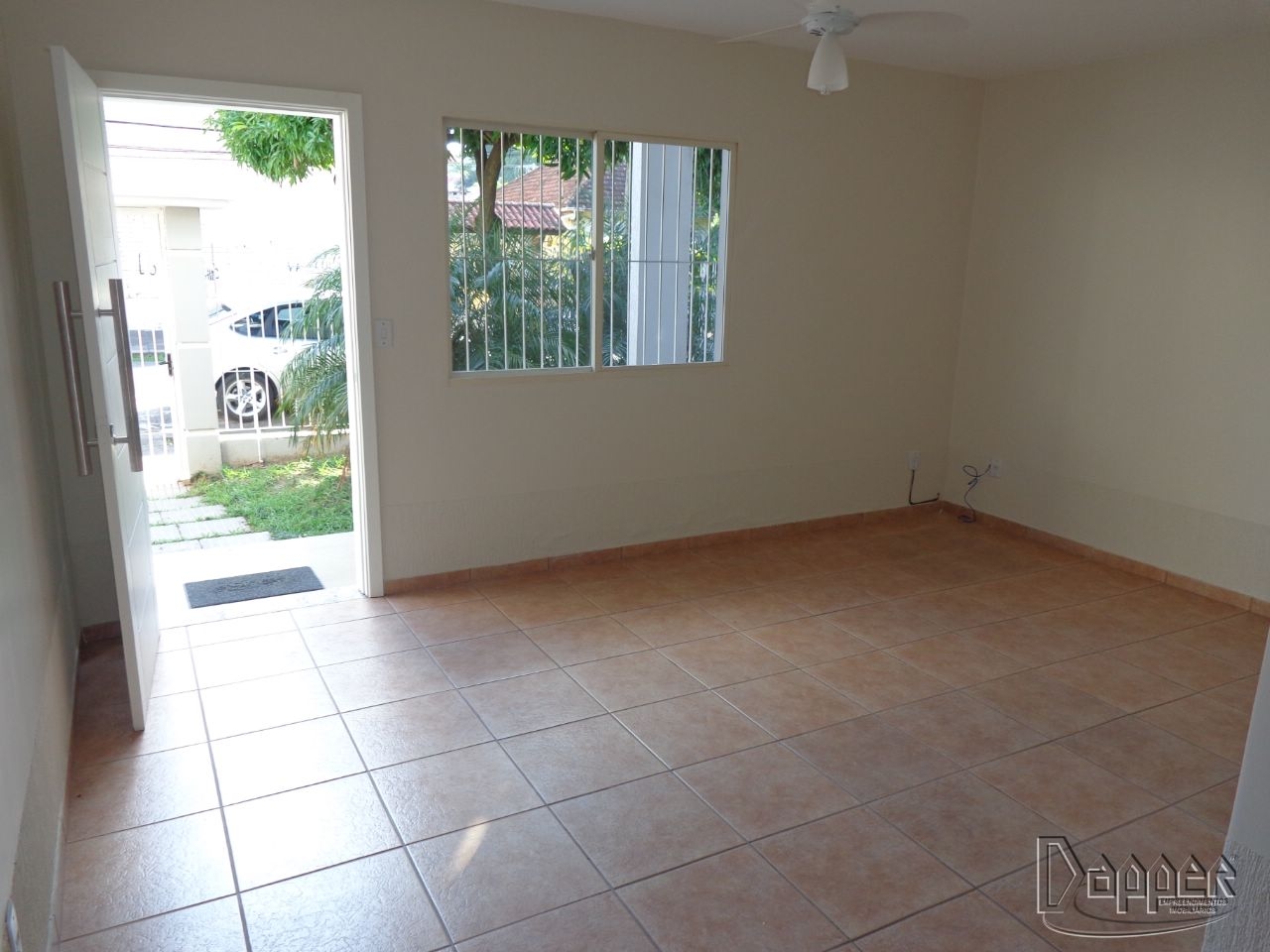 Casa para alugar com 4 quartos, 160m² - Foto 3